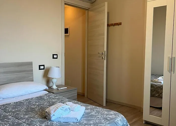 La Piazzetta Vicino A Firenze * Signa